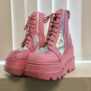 PRE LOVED Cape Robbin -Pink Poison Platforms Boots PNK/7- SH255